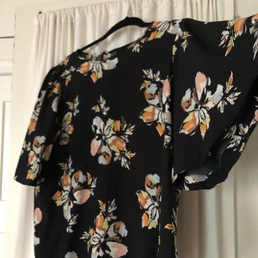 Bell-sleeved fall blouse